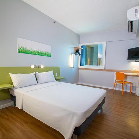 Ibis Budget Fortaleza Praia De Iracema Exterior foto