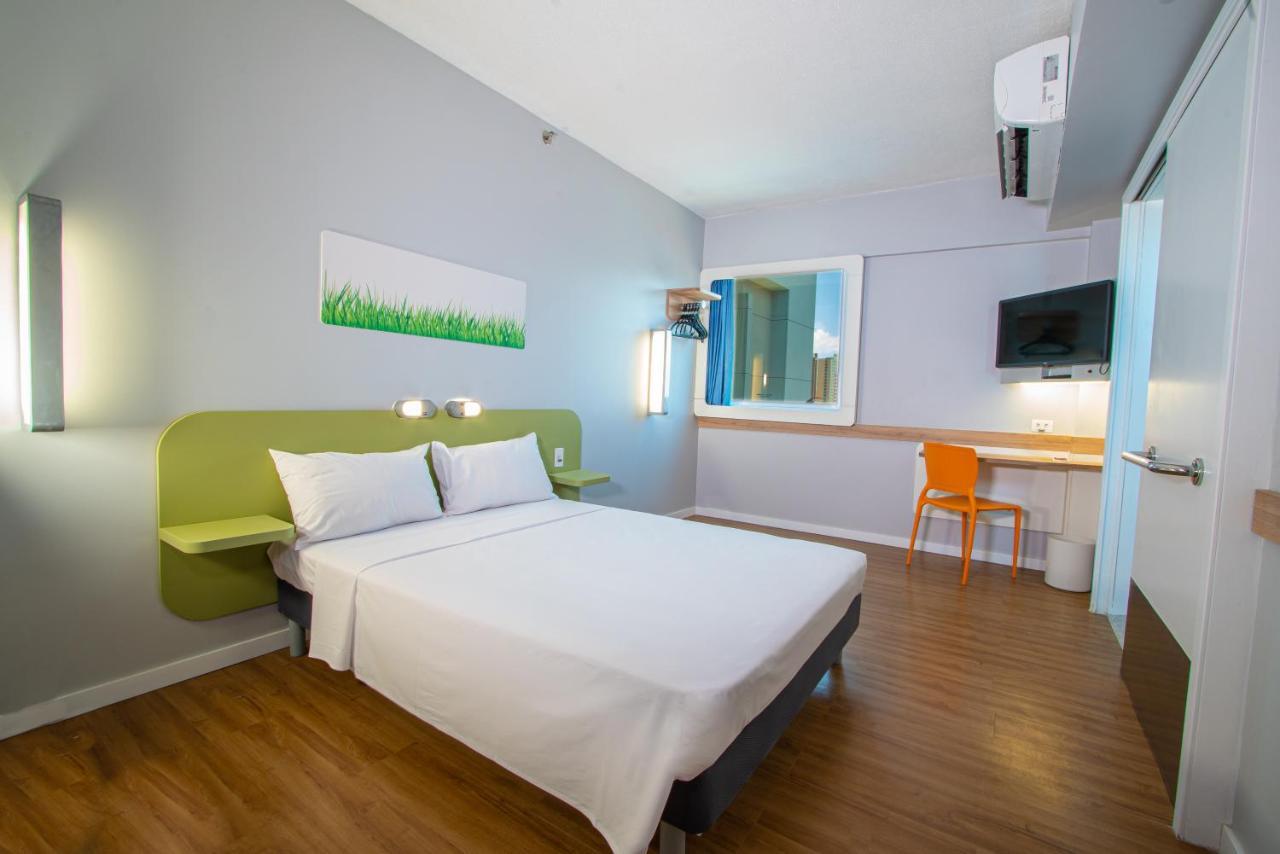Ibis Budget Fortaleza Praia De Iracema Exterior foto