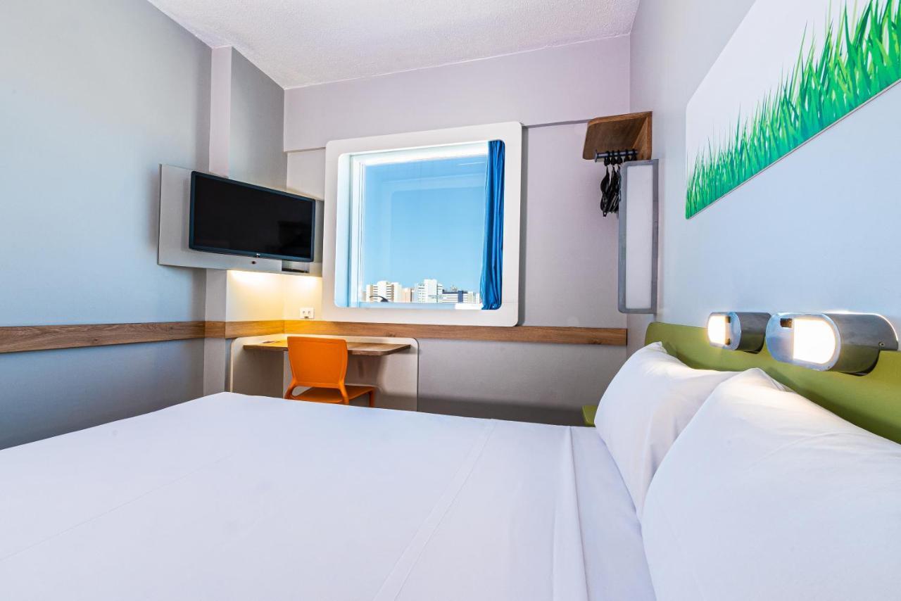 Ibis Budget Fortaleza Praia De Iracema Exterior foto