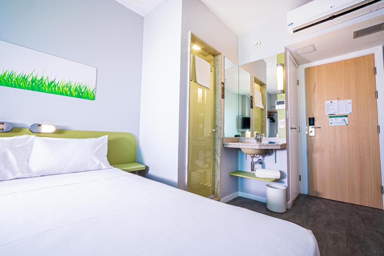 Ibis Budget Fortaleza Praia De Iracema Exterior foto