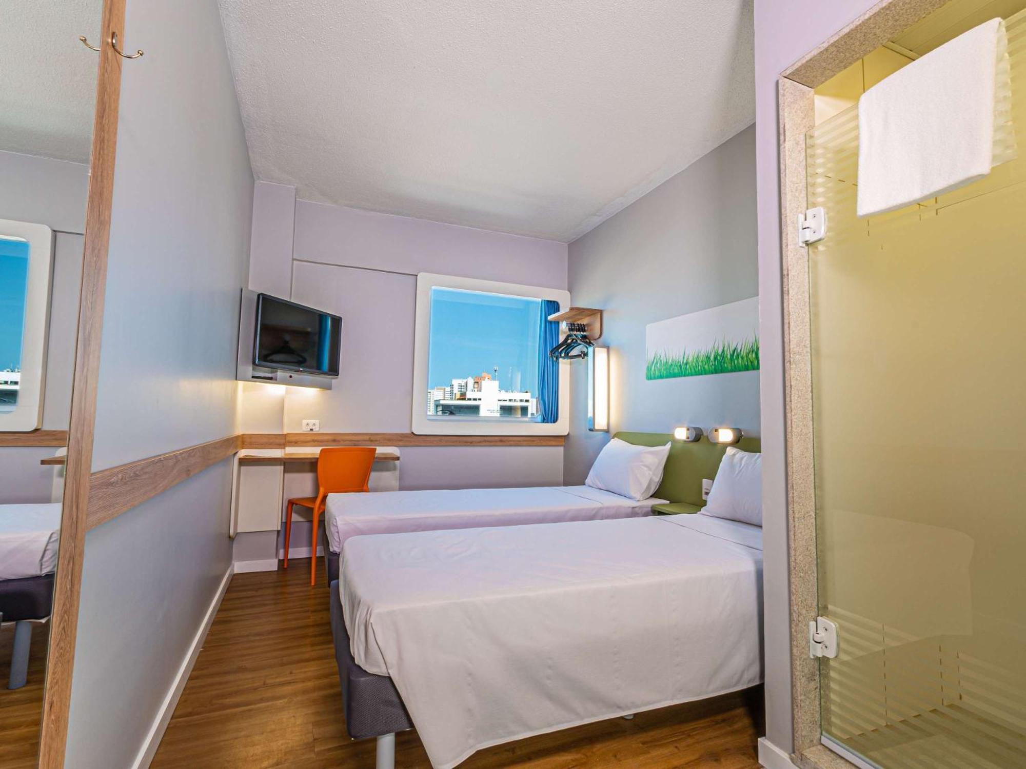 Ibis Budget Fortaleza Praia De Iracema Exterior foto